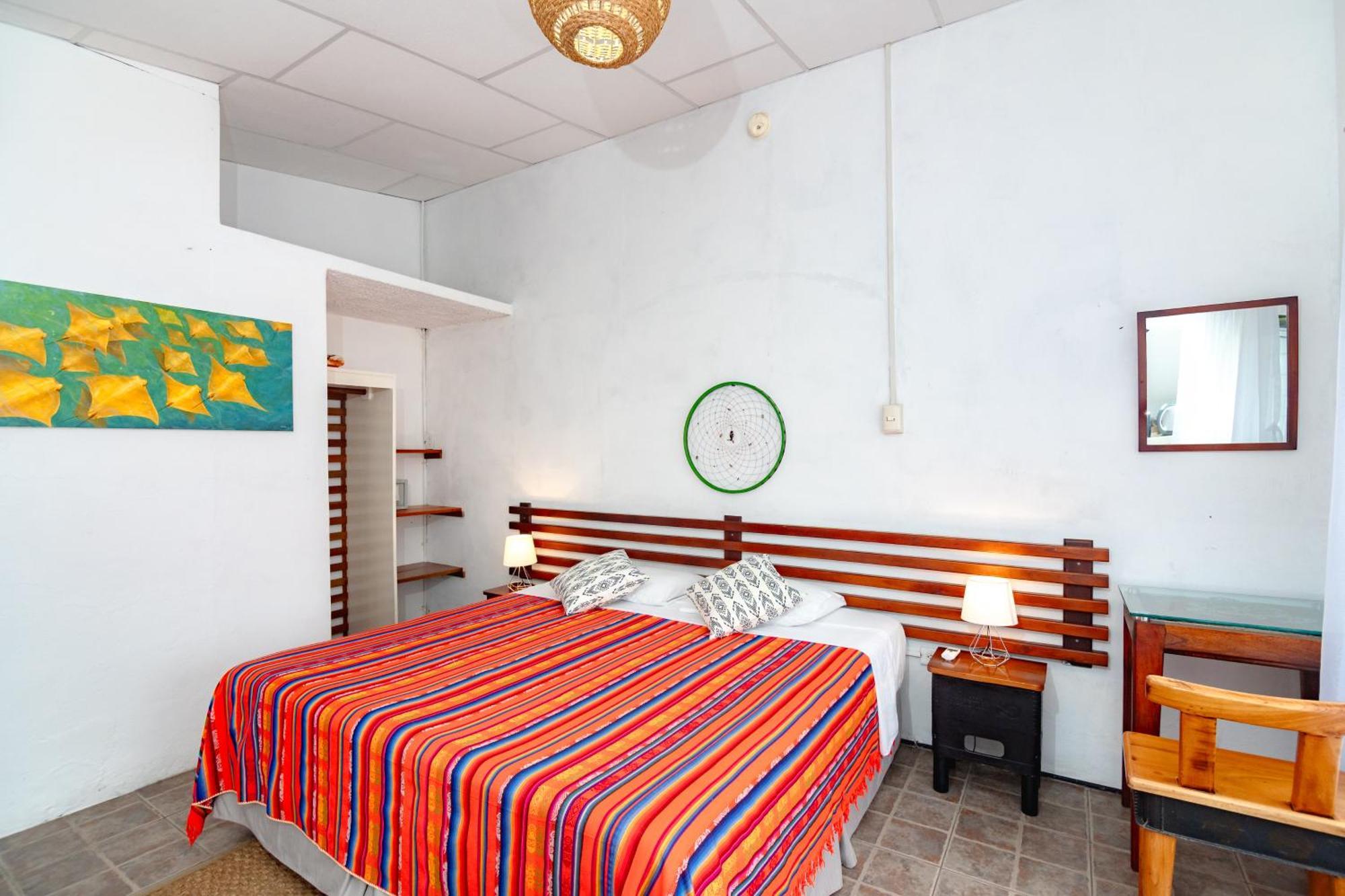 La K-Leta Boutique Guesthouse Puerto Ayora  Eksteriør billede
