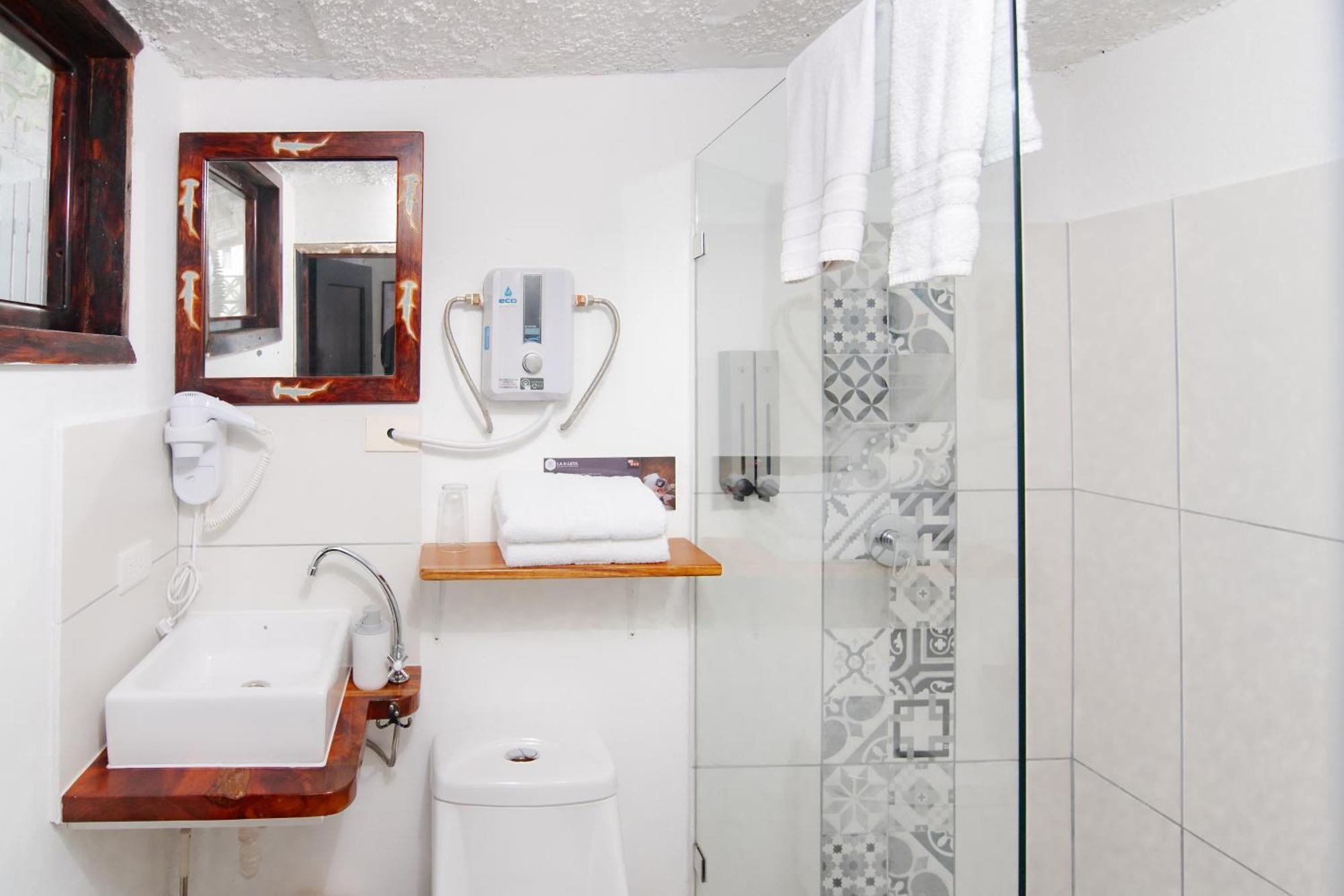 La K-Leta Boutique Guesthouse Puerto Ayora  Eksteriør billede