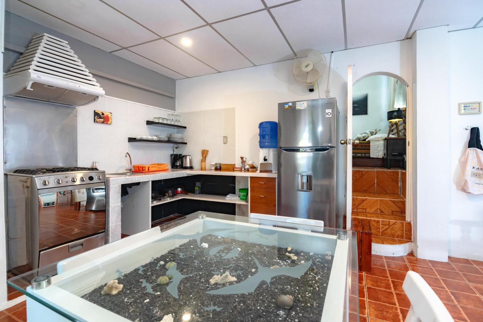 La K-Leta Boutique Guesthouse Puerto Ayora  Eksteriør billede