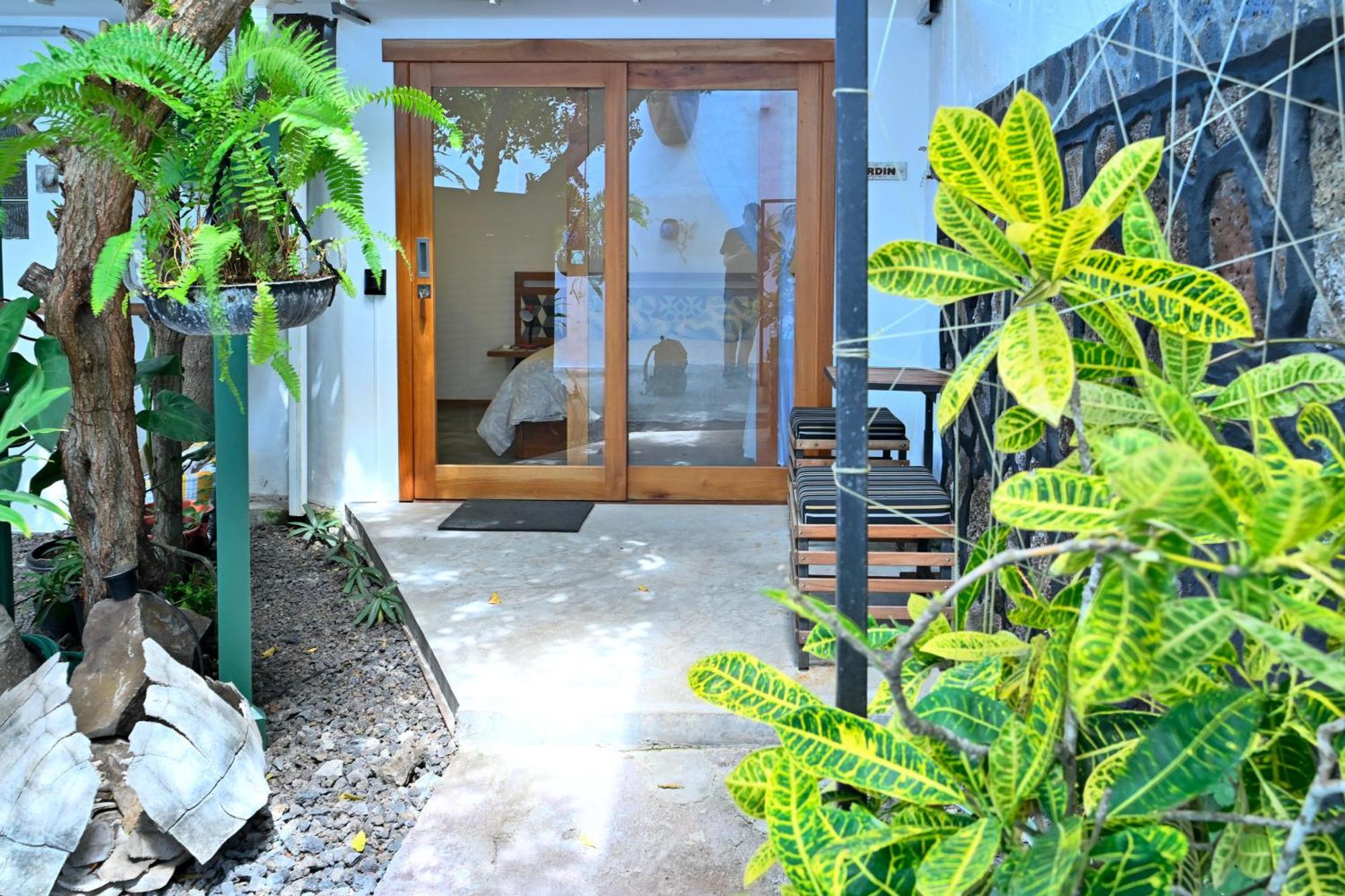 La K-Leta Boutique Guesthouse Puerto Ayora  Eksteriør billede